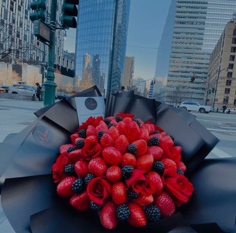 Strawberry Bouquet in Manhattan