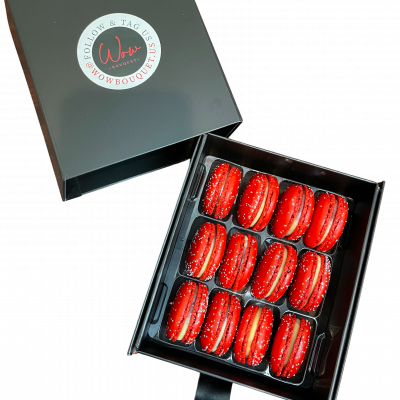 Box with 12 Macaroons - Strawberry