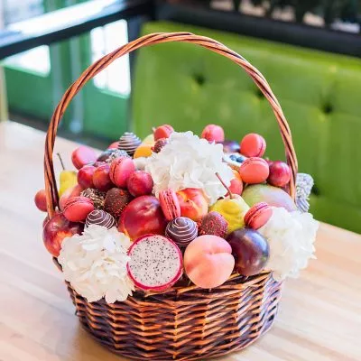 Luxe Fruit and Bloom Basket NYC featuring fresh fruits and flowers by WOWBouquet.