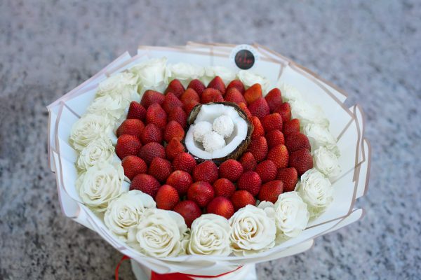 Elegant 'Roses with Coconut' bouquet by WOW Bouquet in NYC.