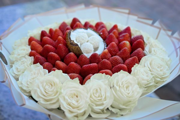 WOW Bouquet's 'Roses with Coconut' arrangement, perfect for celebrations in NYC.