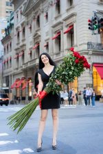 6ft long stem roses towering with grace and charm