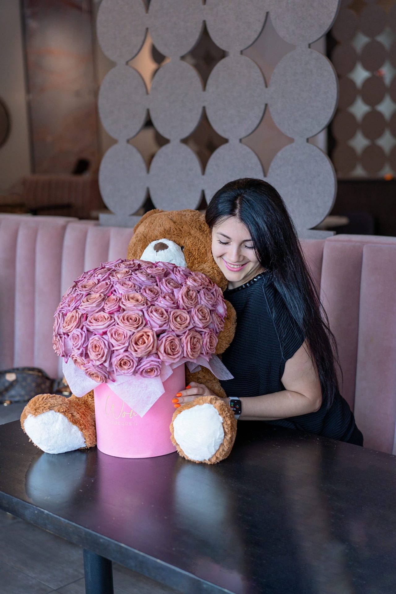 Manhattan Moments: Luxury Rose and Bear Bouquet
