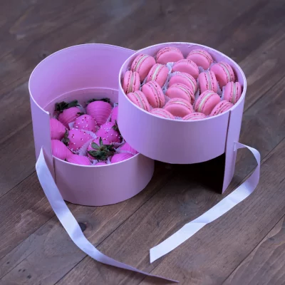 Elegant Pink Macarons & Strawberry Round Box perfect for Valentine's Day gift