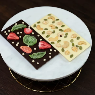Image of WOWBouquet's combination chocolate bars featuring white and dark chocolate with nuts and dried fruits.