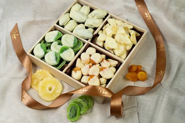 White Chocolate Dried Fruit Gift Box with a variety of creamy chocolate-covered dried fruits, including kiwi, Medjool dates, pineapples, and apricots