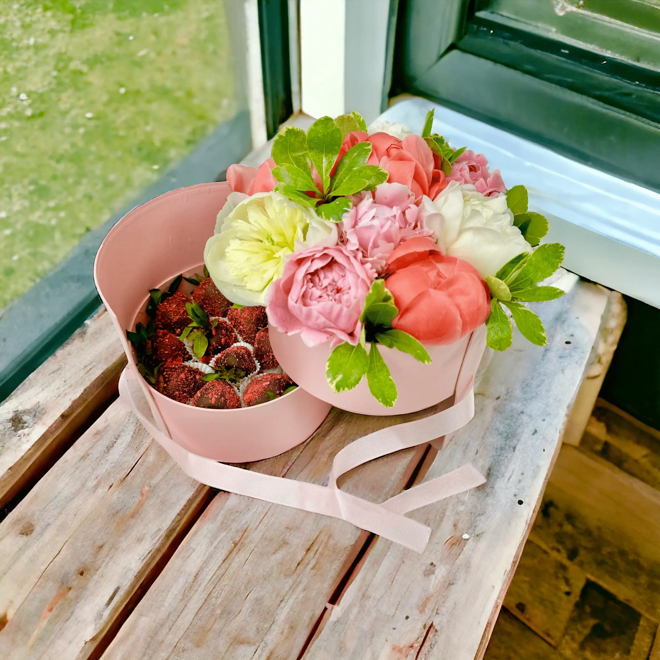 (新品未開封)peony the marshmallow bakery box 初回限定ノベルティほっぺブラシ付き🤍／ 『 THE MARSHMALLOW