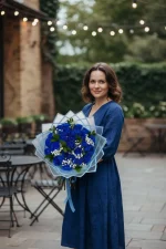 Fresh blue rose flowers for special occasions in New Jersey