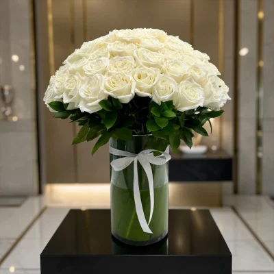 large 100 long stem roses in a vase NYC gift